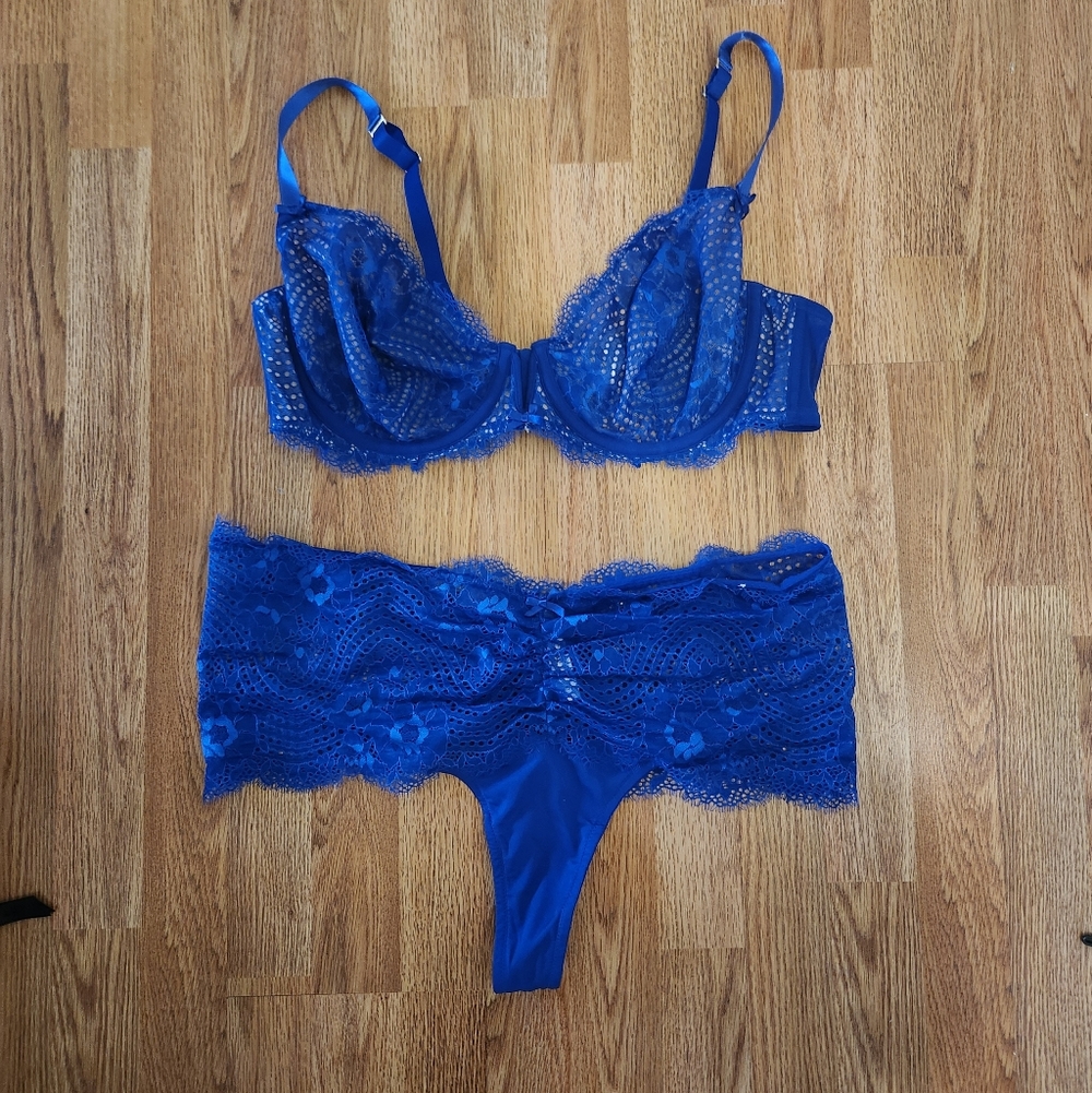 Cacique Lane Bryant Blue Lace Bra And Thong - Picture 3 of 6